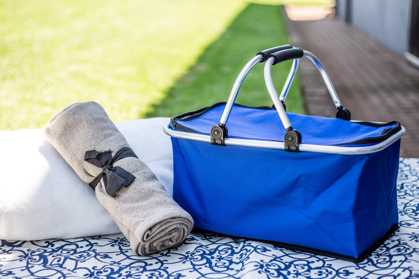 Blue Picnic Basket for Four